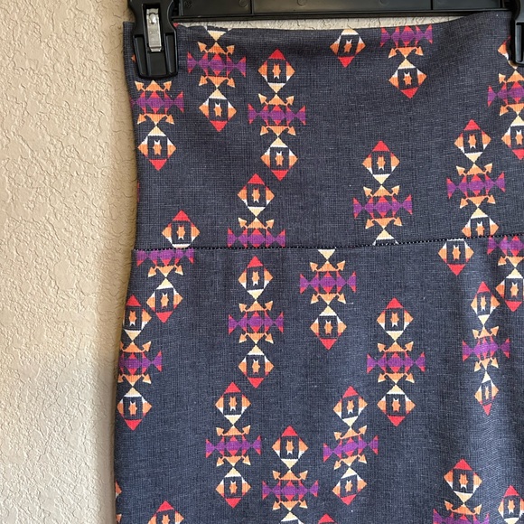 Gray Aztec Printed Mini Pencil Skirt, Size Small - Picture 5 of 5